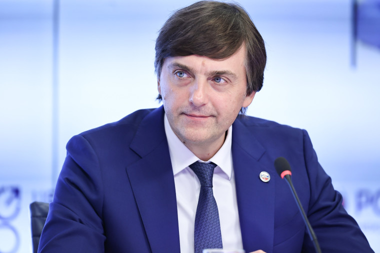 Сергей Кравцов сообщил о создании Всероссийского родительского комитета.